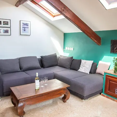 Charm And Authenticity Your Getaway In Cagnes-sur-mer! Διαμέρισμα