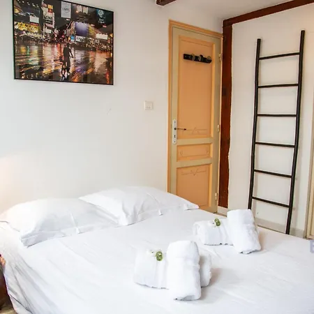 Charm And Authenticity Your Getaway In Cagnes-sur-mer! Διαμέρισμα *
