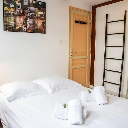 Charm And Authenticity Your Getaway In Cagnes-sur-mer! *