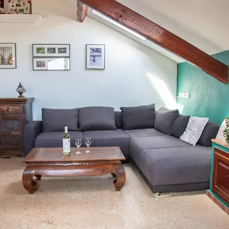 Apartman Charm And Authenticity Your Getaway In Cagnes-sur-mer!